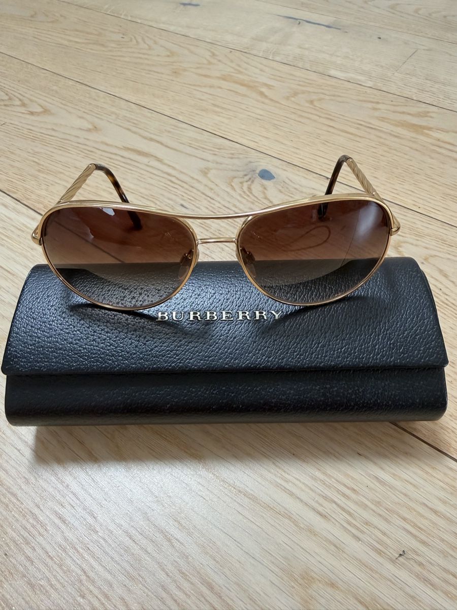 Burberry Brillen & Gläser: Burberry sunglasses – Neu (gemäss Beschreibung) aus Küsnacht ZH von lfo_f8w5