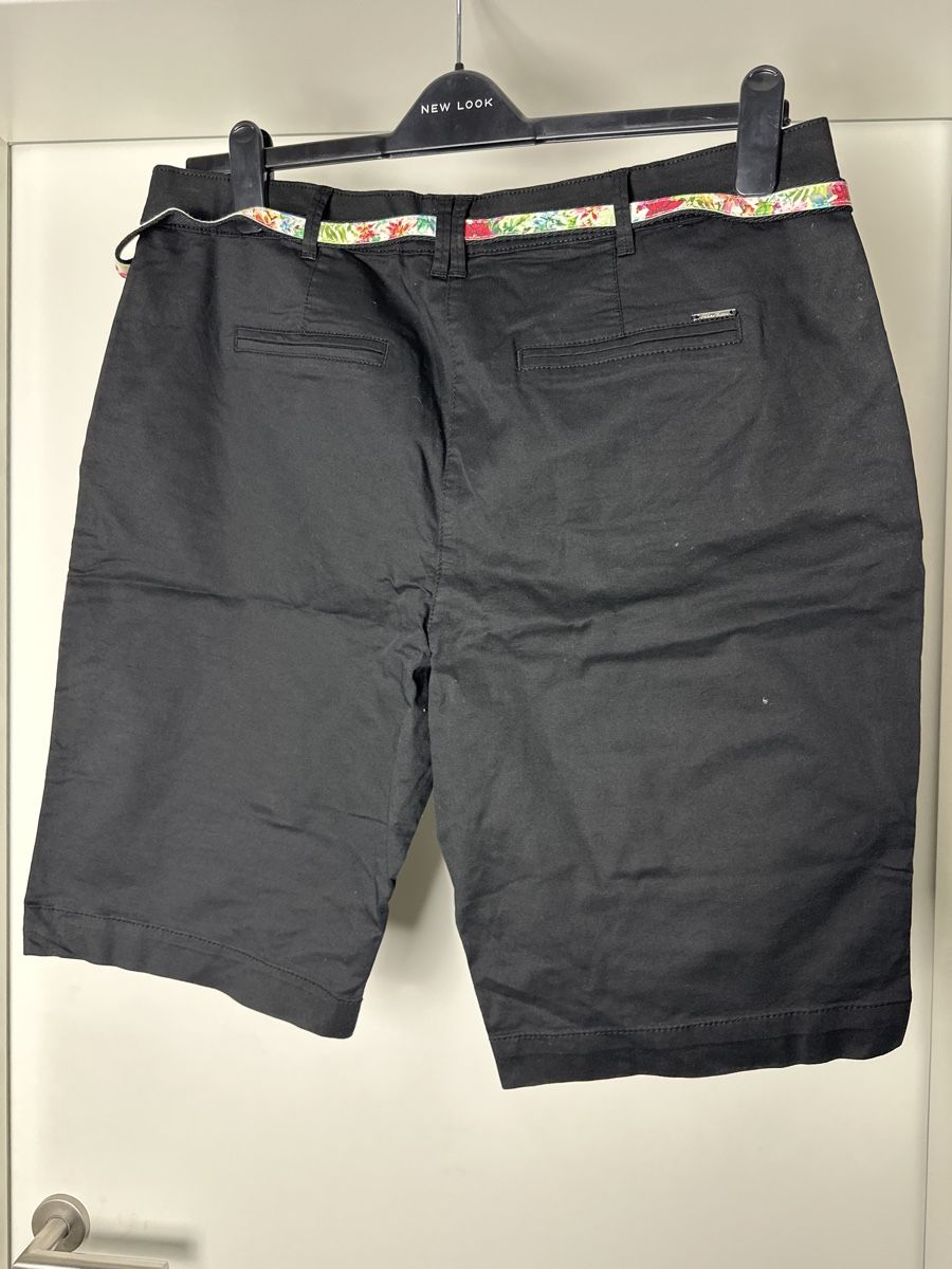 C&A Hosen: Shorts von C&A Größe 44 – Gebraucht aus Aarburg von Tonija 2