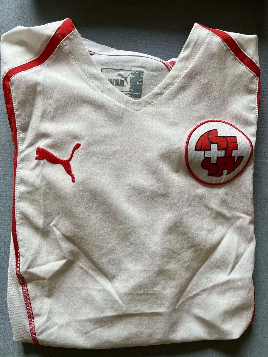 Schweizer Nati Leibchen & Hosen: Schweizer Nati Trikot EM 2004 – Gebraucht aus Schaffhausen von Quadrophenia27 1