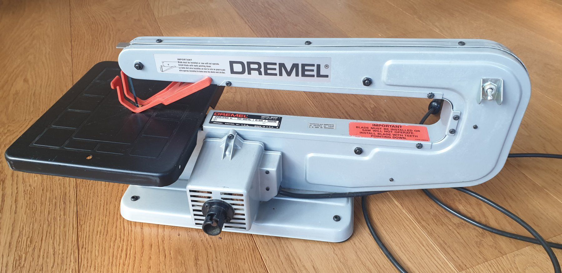 Tutte le macchine: Elektrische Laubsäge von Dremel – Usato da Stallikon venduto da Jmaximus