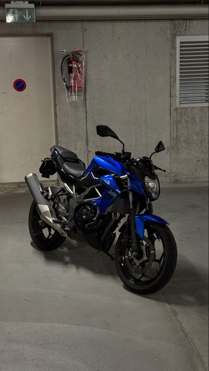Kawasaki Strada: KAWASAKI Z125 – Usato da Belp venduto da Tschaembi