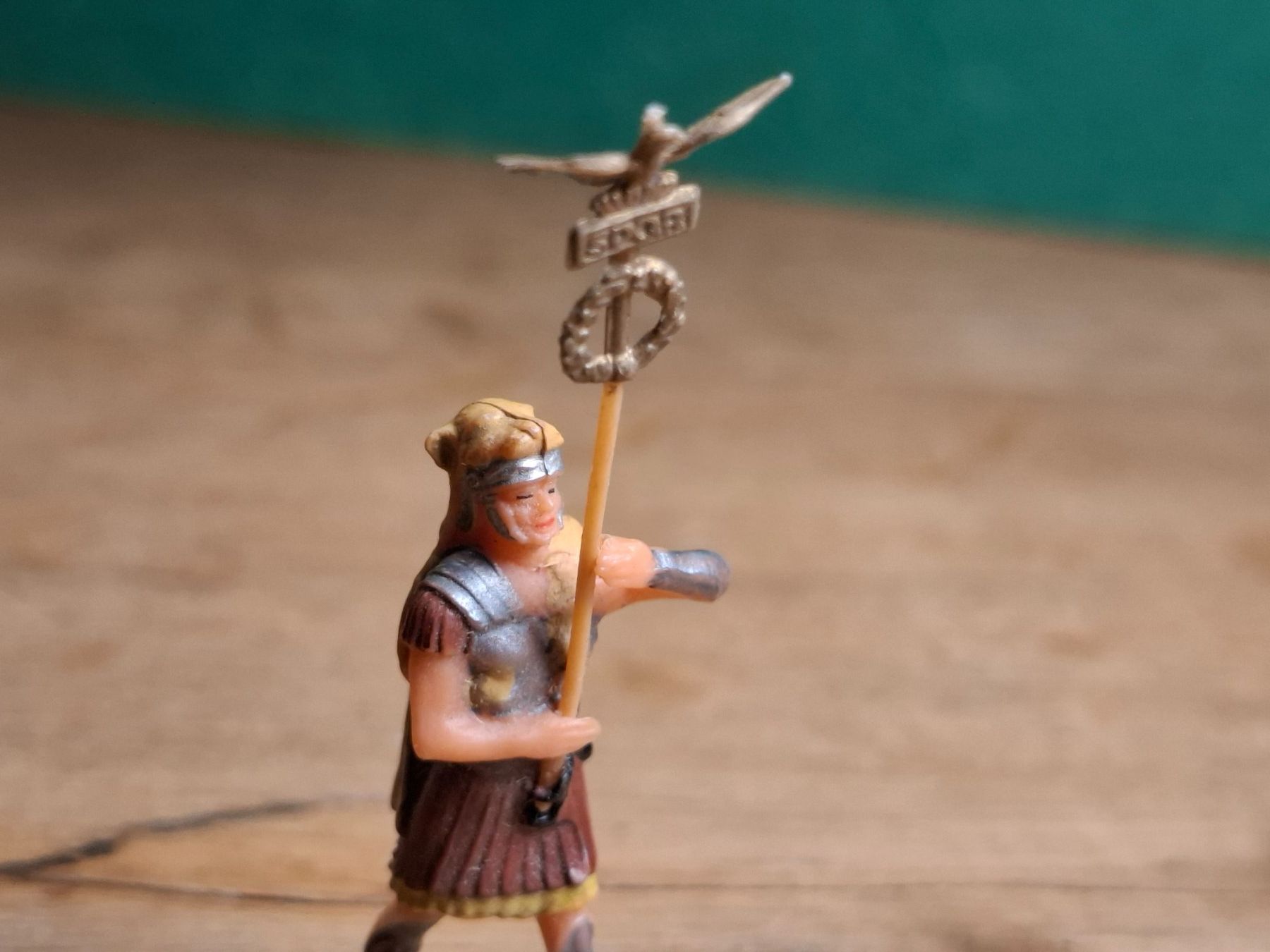 Elastolin Spielzeuge: Elastolin Römer Legionär Ritter Soldat Spielfigur - Mini – Gebraucht aus Schlieren von Svenja7 1