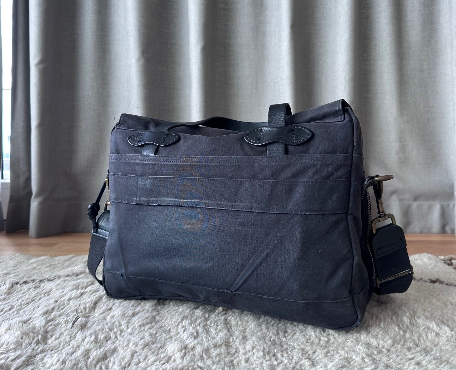 Borse: Filson 24-Hour Tin Cloth Briefcase black – Usato da Lugnorre venduto da Filson 5