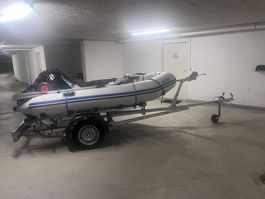 Schlauchboot Zodic mit Mercury 8PS wie NEU und Trailer TOP