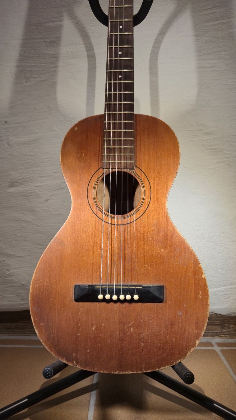 Strumenti musicali: Antike Parlor Gitarre Levin Model 3 1911 – Usato da Winterthur venduto da NorrSydGuitars 3