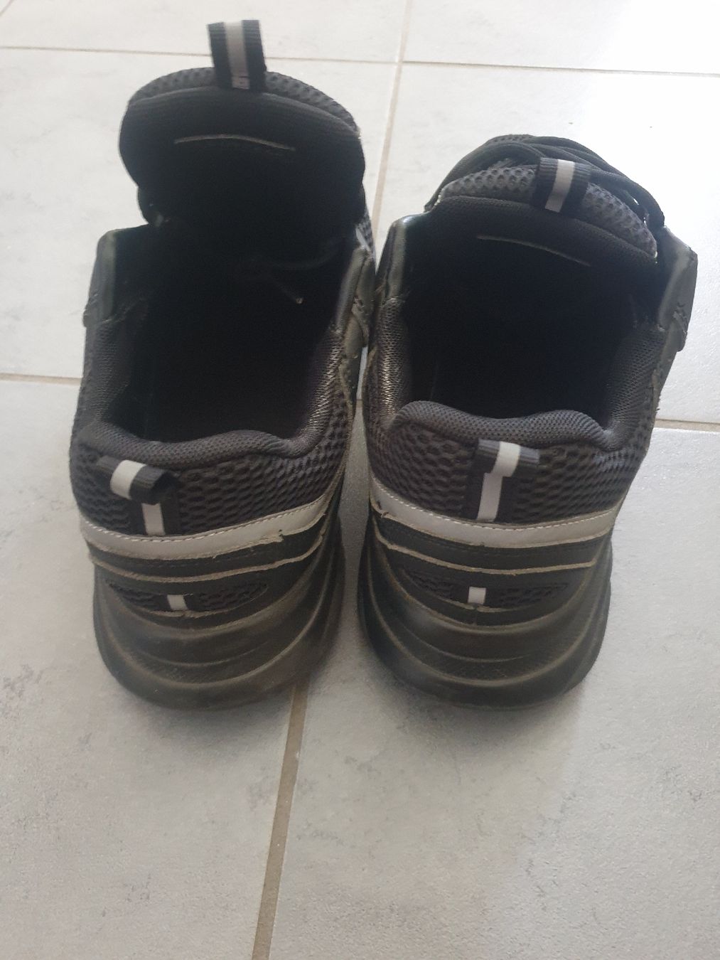 Scarpe da uomo: chaussure taille 44  – Usato da Fribourg venduto da mal_8zjh 4