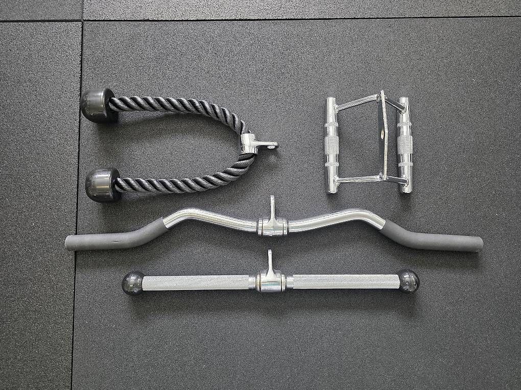 Hometrainer: Latzug griffe 4 stk. – Usato da Schaffhausen venduto da moruk1980