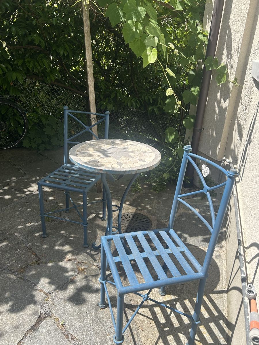 Set di tavolo e panche: Gartentisch+Stühle aus blauem Metall – Usato da Binningen venduto da alb_72k2 1