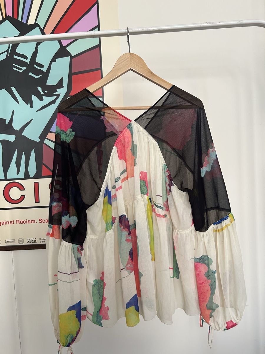 H&M Camicette: H&M STUDIO blouse abstract print  – Usato da Zürich venduto da fan_z5fl 2