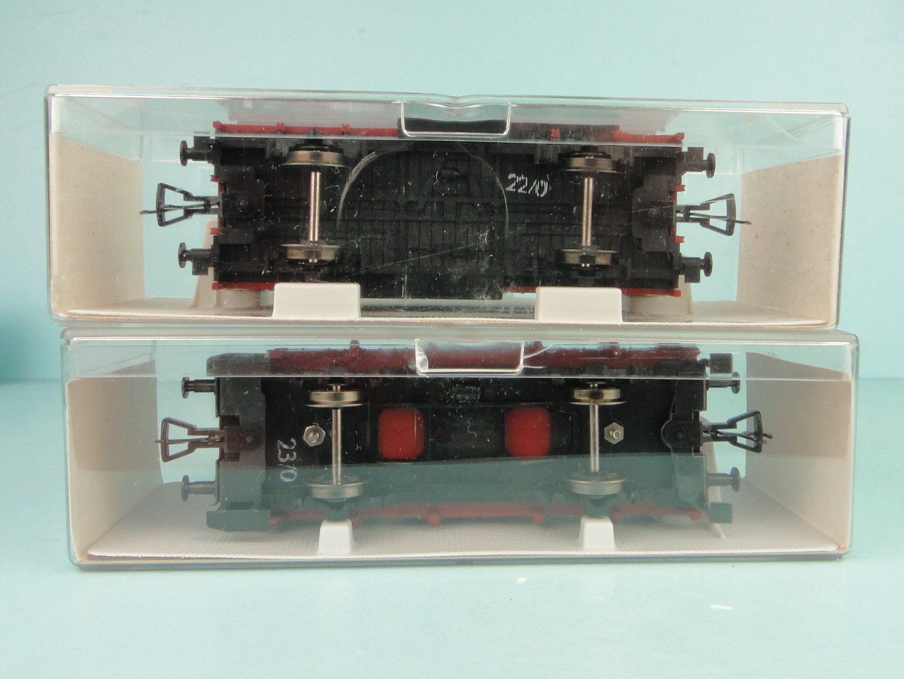 Fleischmann Modelleisenbahnen: Fleischmann H0 5354 5209 2 X DR Güterwagen, NEU – Gebraucht aus Bülach von cann11 1