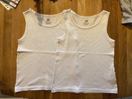 2 Unterhemden H&M, 122/128cm, Organic cotton