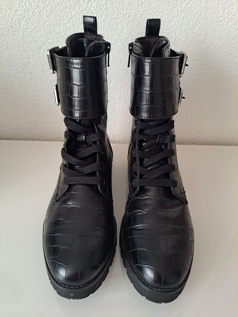 H&M Scarpe da donna: Schöne schwarze Stiefel in Grösse 40 – Usato da Büren SO venduto da kim_yc8x 1