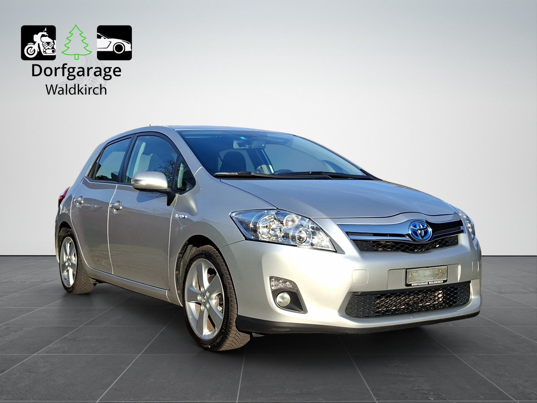 Toyota Autos: TOYOTAAURIS 1.8 HSD Linea Sol – Gebraucht aus Waldkirch von Dorfgarage_W 6
