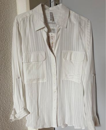 Amisu white blouse size M, new, summer, viscose material