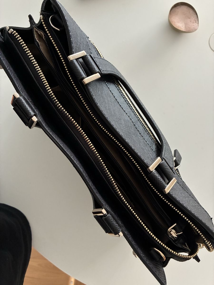 Guess Borse: Guess Handtasche – Usato da Zürich venduto da eli_pg5c 1