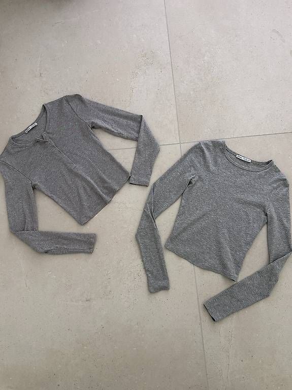 Tops: 2x Graue Langarmshirt Gr. S – Gebraucht aus Merlischachen von GlamGarb