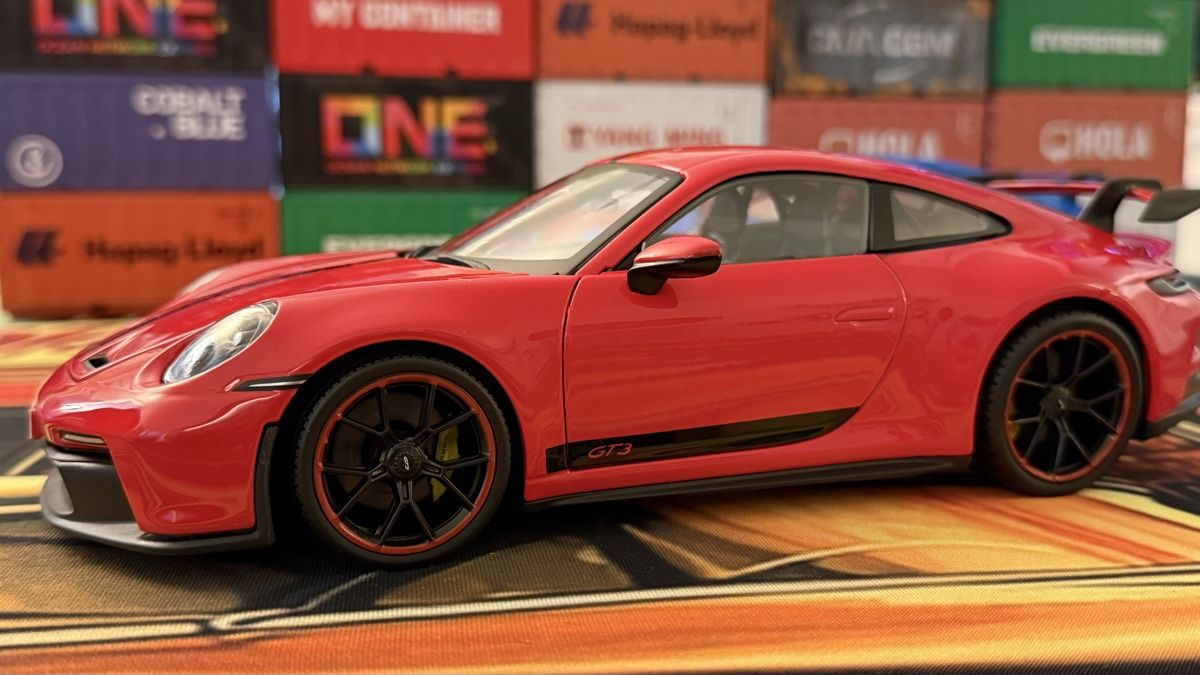 Porsche Modellini d'auto: Porsche 911 GT3 rot  1:18 – Nuovo (secondo la descrizione) da Basel venduto da Zomeg 1
