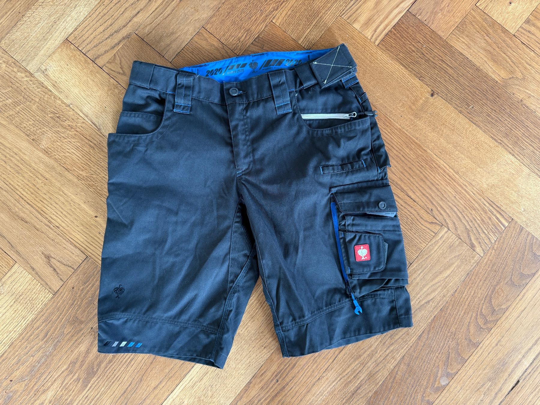 Engelbert Strauss Pantaloni: Kurze Engelbert Strauss Hose, Größe 40 E. S. Motion Damen – Nuovo (secondo la descrizione) da Ennetbaden venduto da mapa05