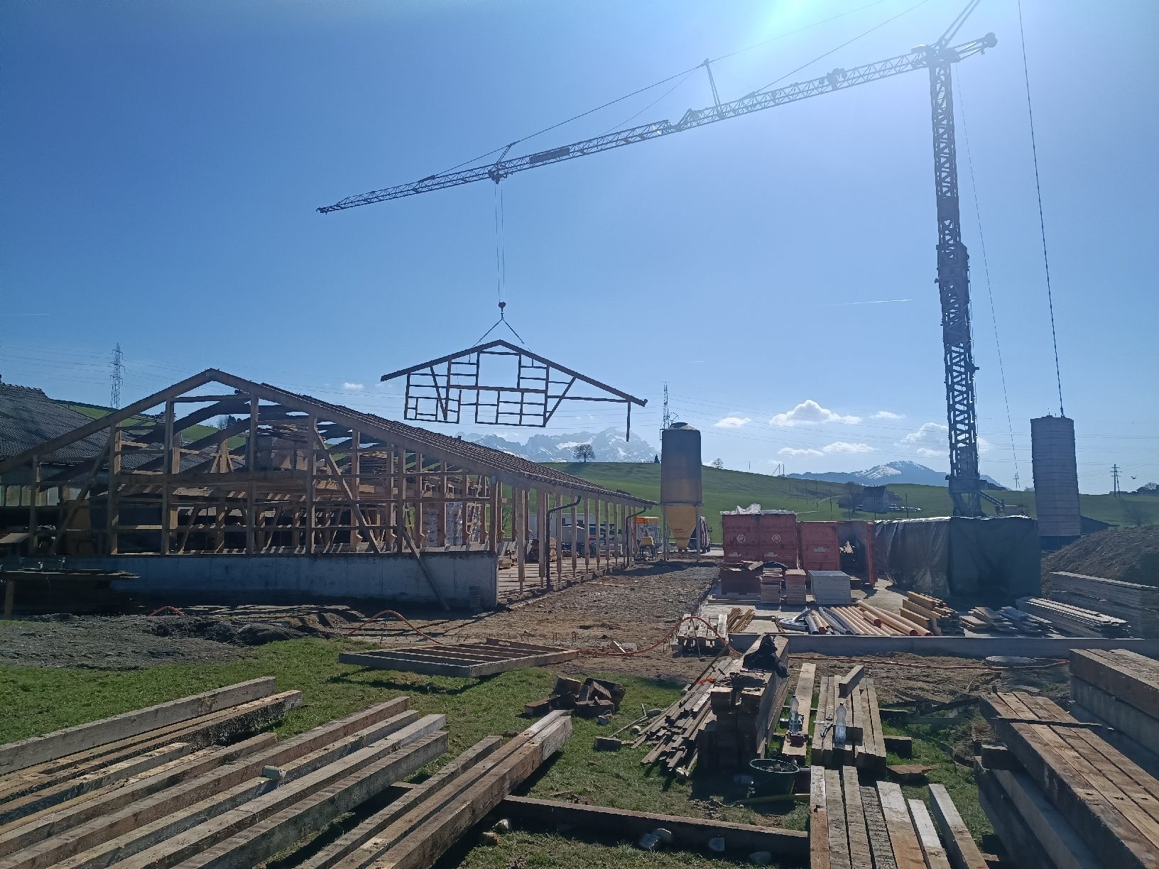Articoli in legno: Bauholz Altholz Balken Bretter Stall – Usato da Appenzell Meister. venduto da Peppi84 5
