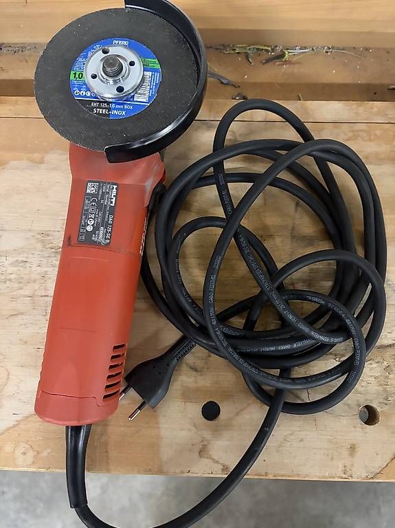 Tutti gli attrezzi: Hilti Winkelscheifer  – Usato da Lausen venduto da Gjuliana4 1
