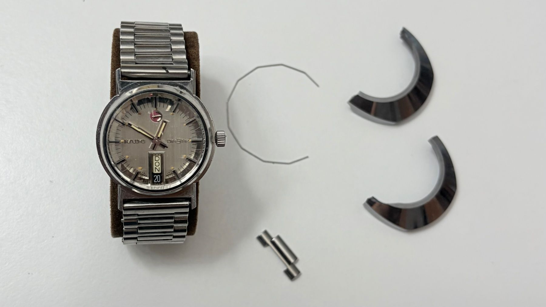 Rado Montres: RADO VINTAGE DIASTAR - DATUM -  AUTOMATIC – Défectueux à Safenwil par gemeinsamX 2