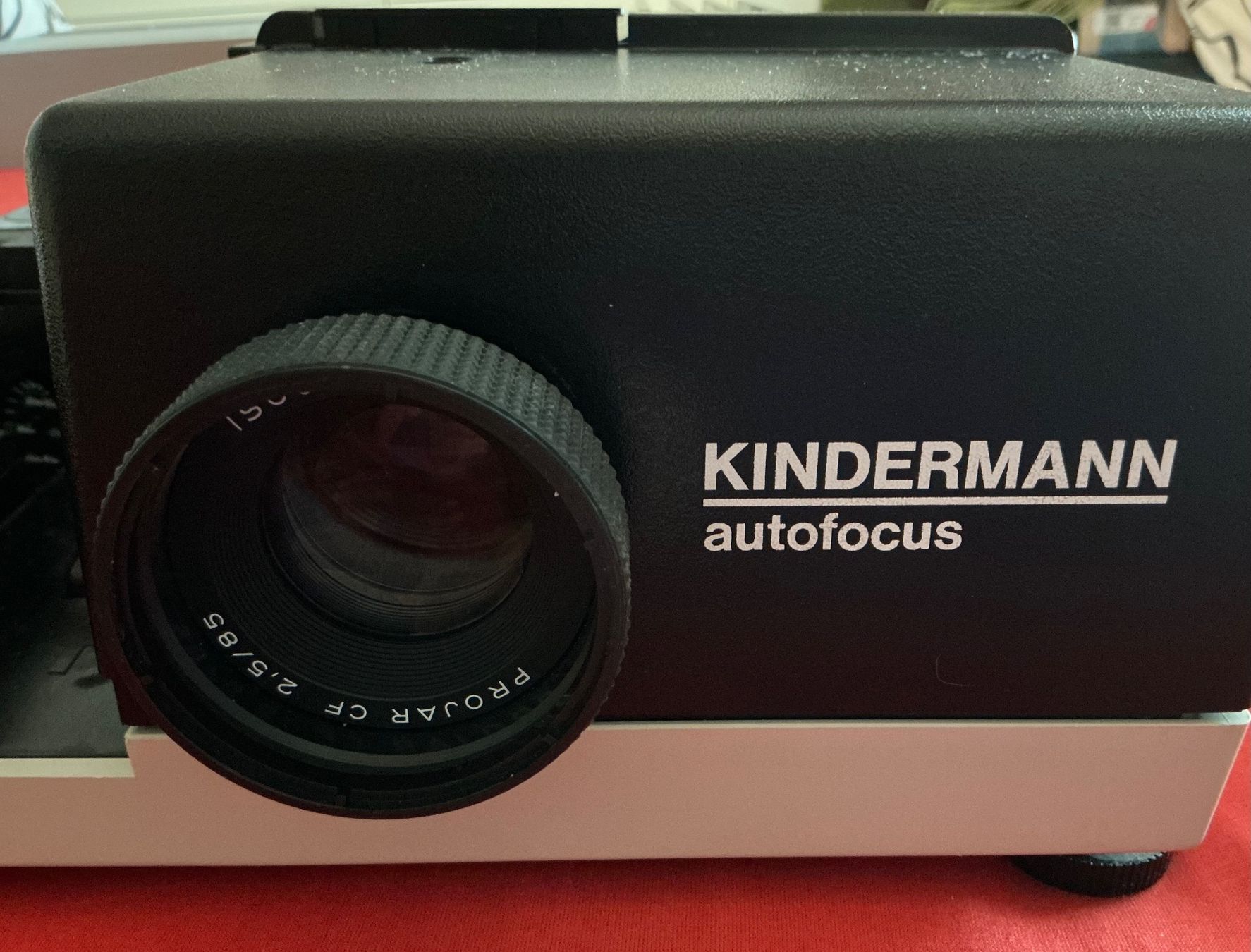 Proiettori: Diaprojektor / Kindermann autofocus – Usato da Stettlen venduto da togram4 2