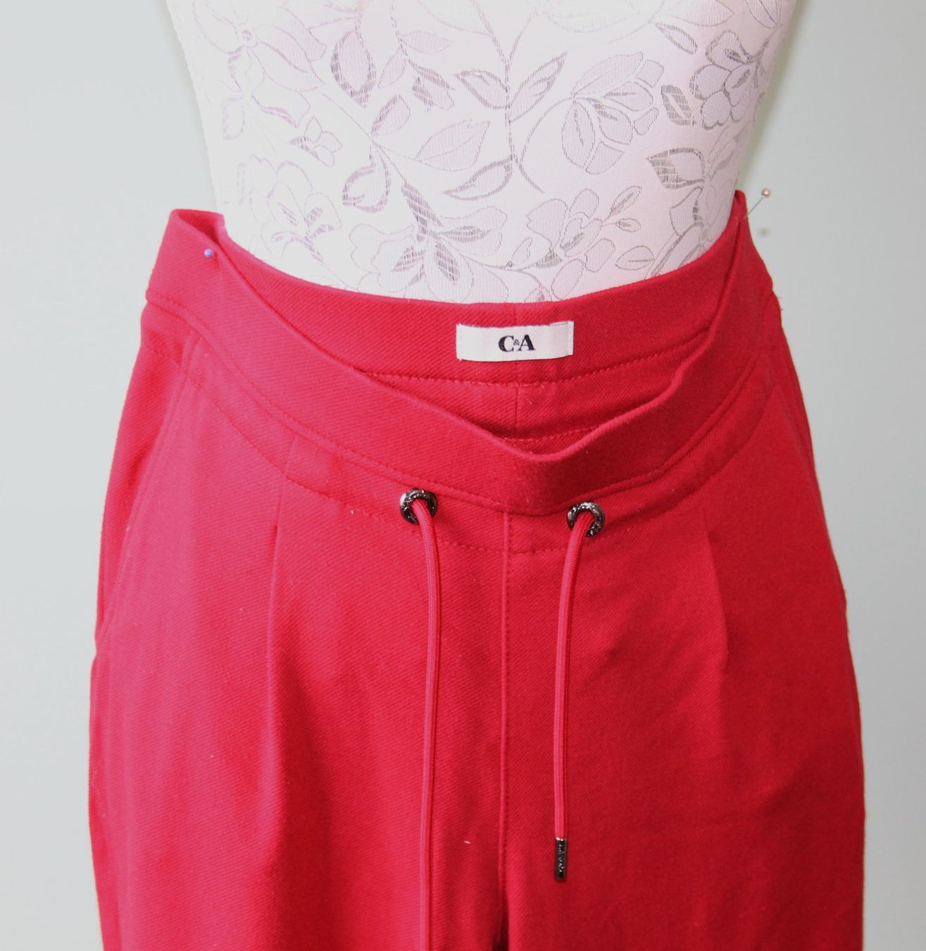 C&A Pantalons: Hose von *C&A* – D'occasion à Schaan par antikes_und_kurioses 1