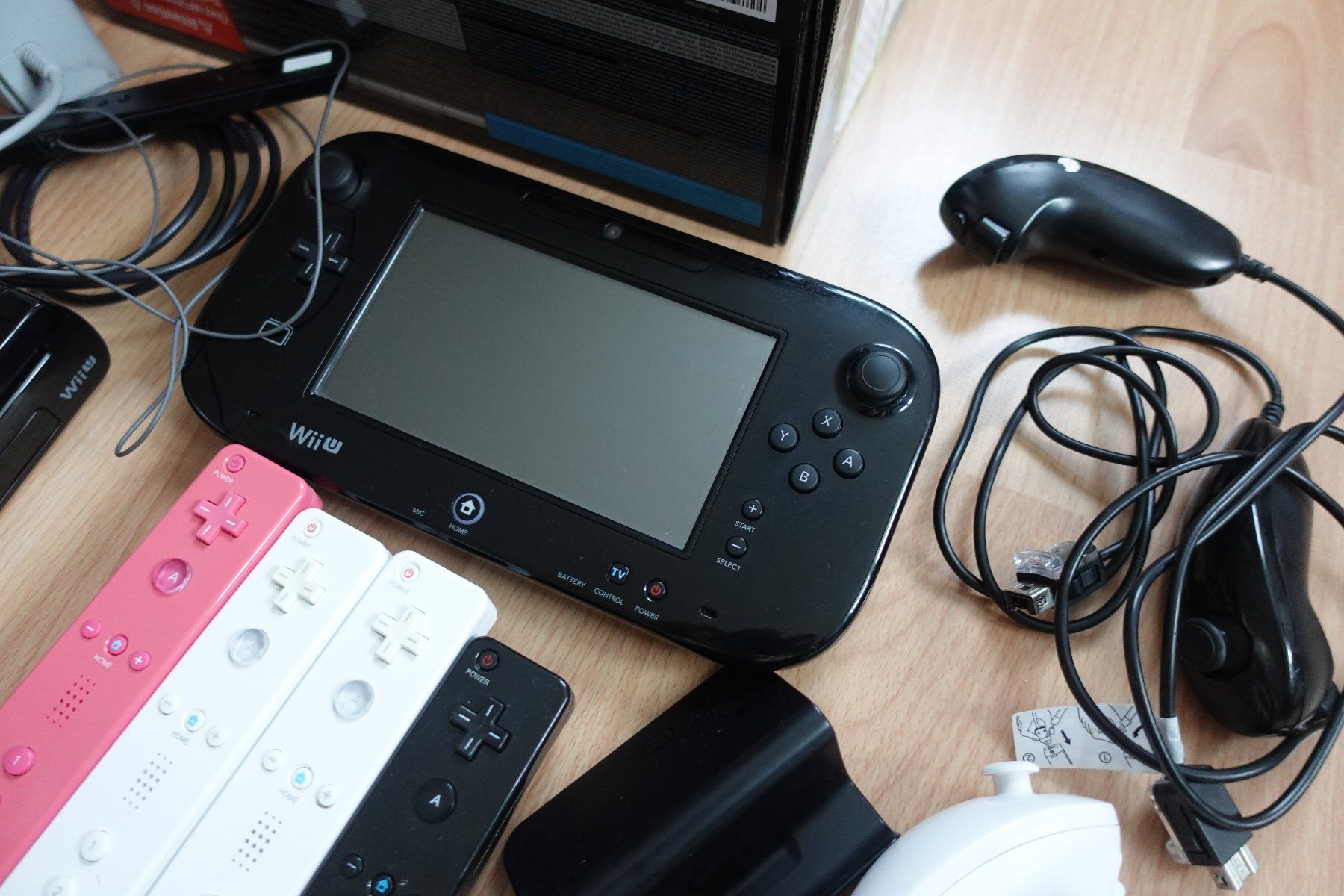 Nintendo Konsolen: Nintendo Wii U Game Konsole inkl. Spiele und Controller – Gebraucht aus Ettiswil von maimaiswiss 5