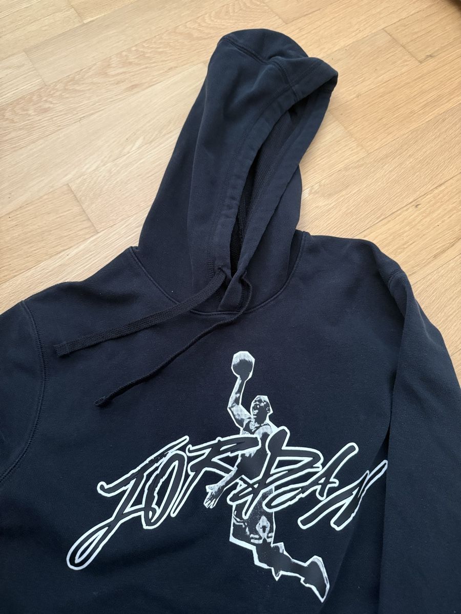Jordan Pulls & Sweat-shirts: Jordan Pullover schwarz – D'occasion à Winterthur par yar_dpp8 2