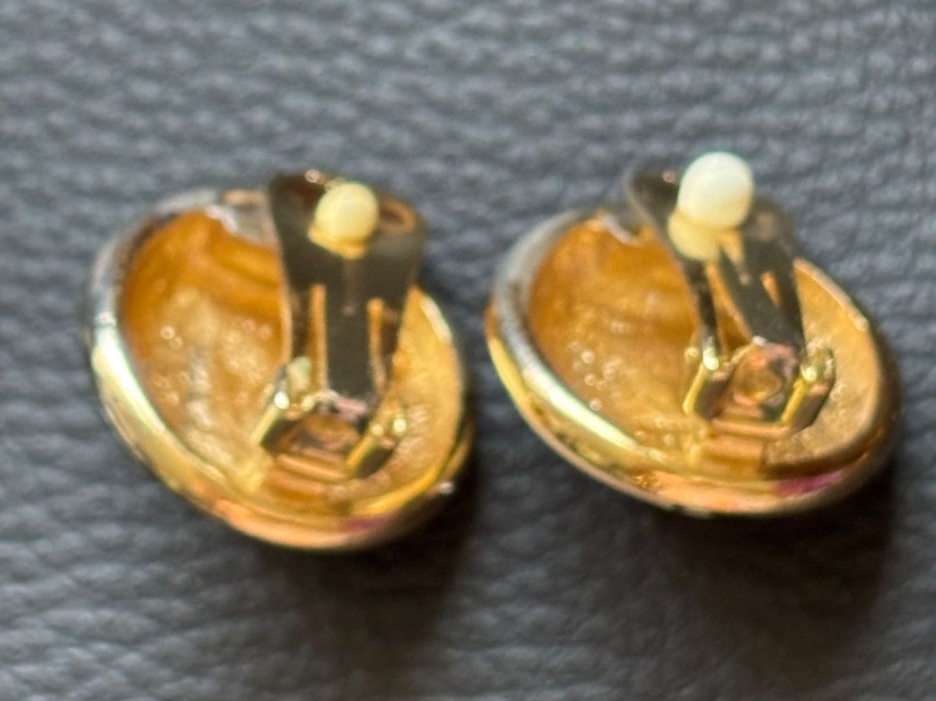 Ohrringe & -stecker: Boucles d'oreilles à clip vintage ORENA – Gebraucht aus Peseux von CharmeCommerce 5