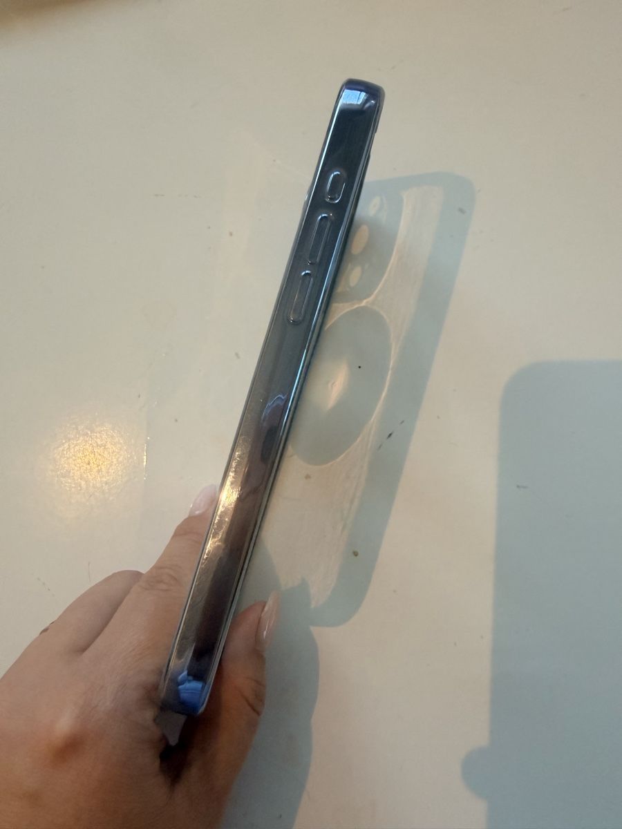 Apple Coques & Protection écran: Coque IPhone 15Pro Max bleu métallique  – D'occasion à Boncourt par Gonelle 1