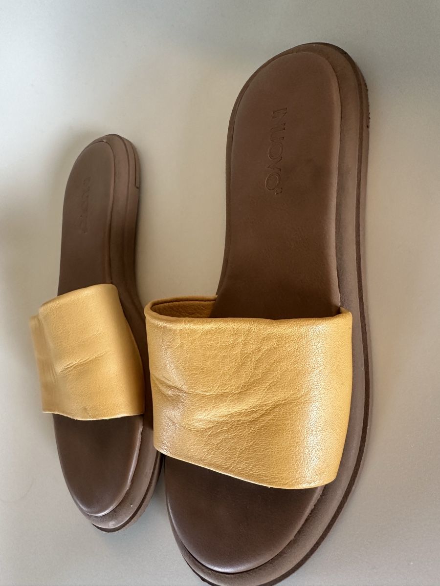 Damenschuhe: INUOVO Pantolette, Size 37 – Gebraucht aus Zürich von Heisenberg27 1