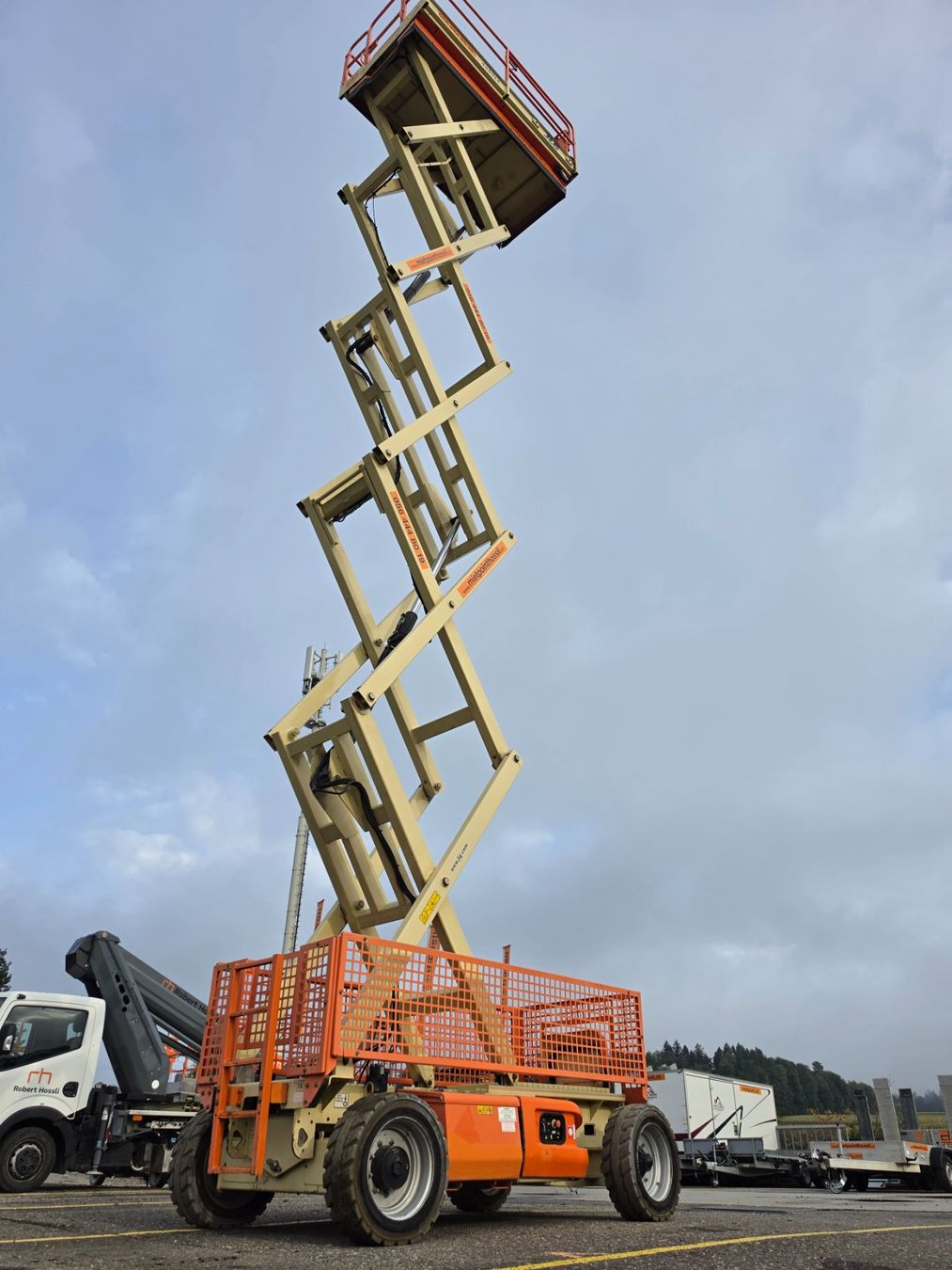 Hebebühne & Wagenheber: Scherenhebebühne 14.2m / JLG 4069LE – Gebraucht aus Scherz von Mietpoint_Hossli