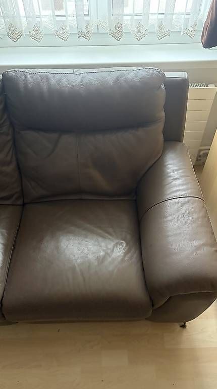 Divani: Sofa Braun Leder – Usato da Neuhausen am Rheinfall venduto da ucar_ 2