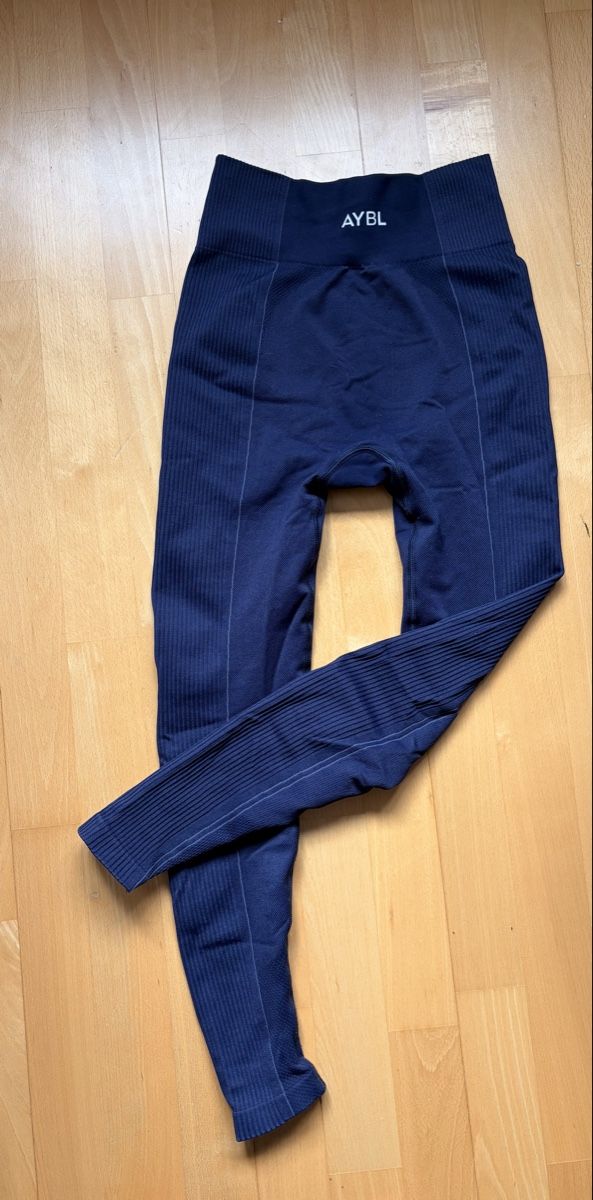 Aybl Leggings: AYBL Reflex Seamless Leggings - Royal Blue – Usato da Zürich venduto da lau_ss6p 3