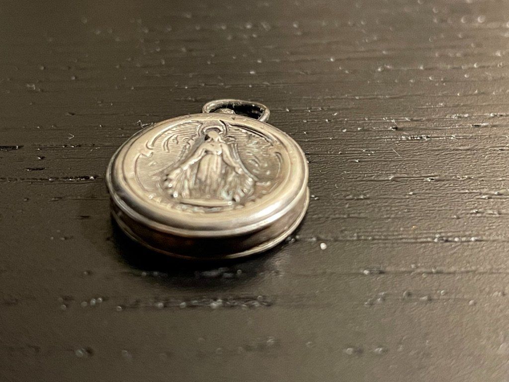 Ciondoli: Petit reliquaire pendentif en argent – Usato da Lausanne venduto da llcc27 2