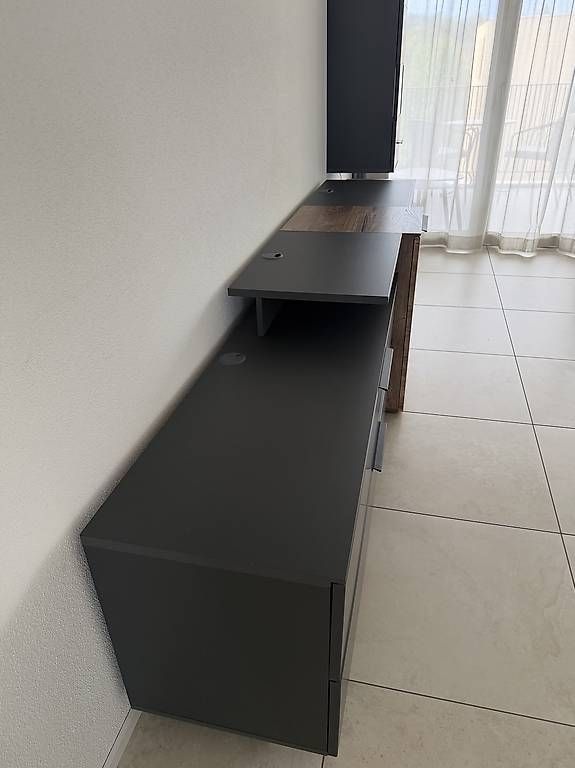Mobili TV: Wohnwand in Graphit & Holzoptik – Usato da Emmen venduto da eve_vq8m 2