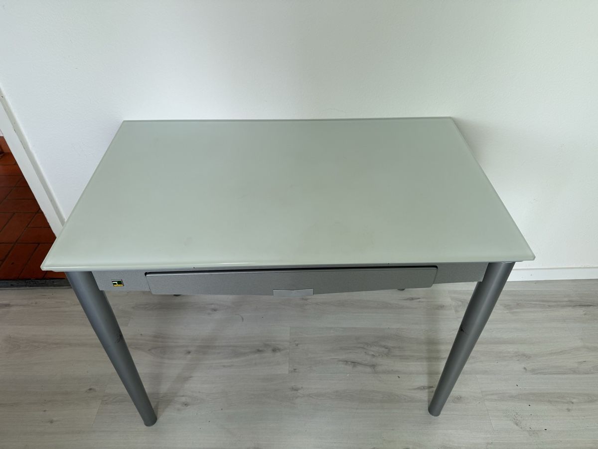 Bureaux: Desk – D'occasion à Dietikon par Szelenyidori
