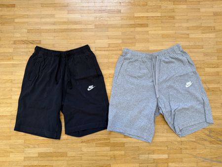 2 Nike Shorts Herren Schwarz Grau Grösse S guter Zustand