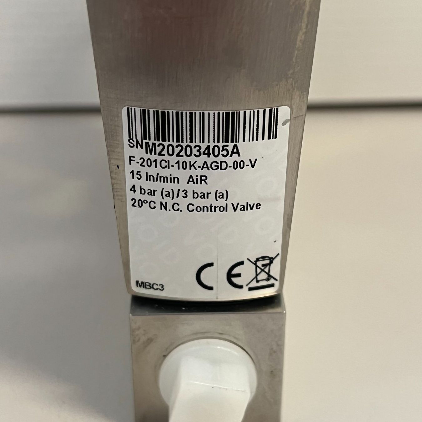 Accessori da laboratorio: Bronkhorst Mass Flow Controller F201 CI-10K-AGD-00-V – Usato da Niederdorf venduto da LeptonAG_Labor 1