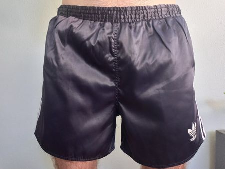 1980er vintage Sportshorts ADIDAS Grösse M Glanzshorts