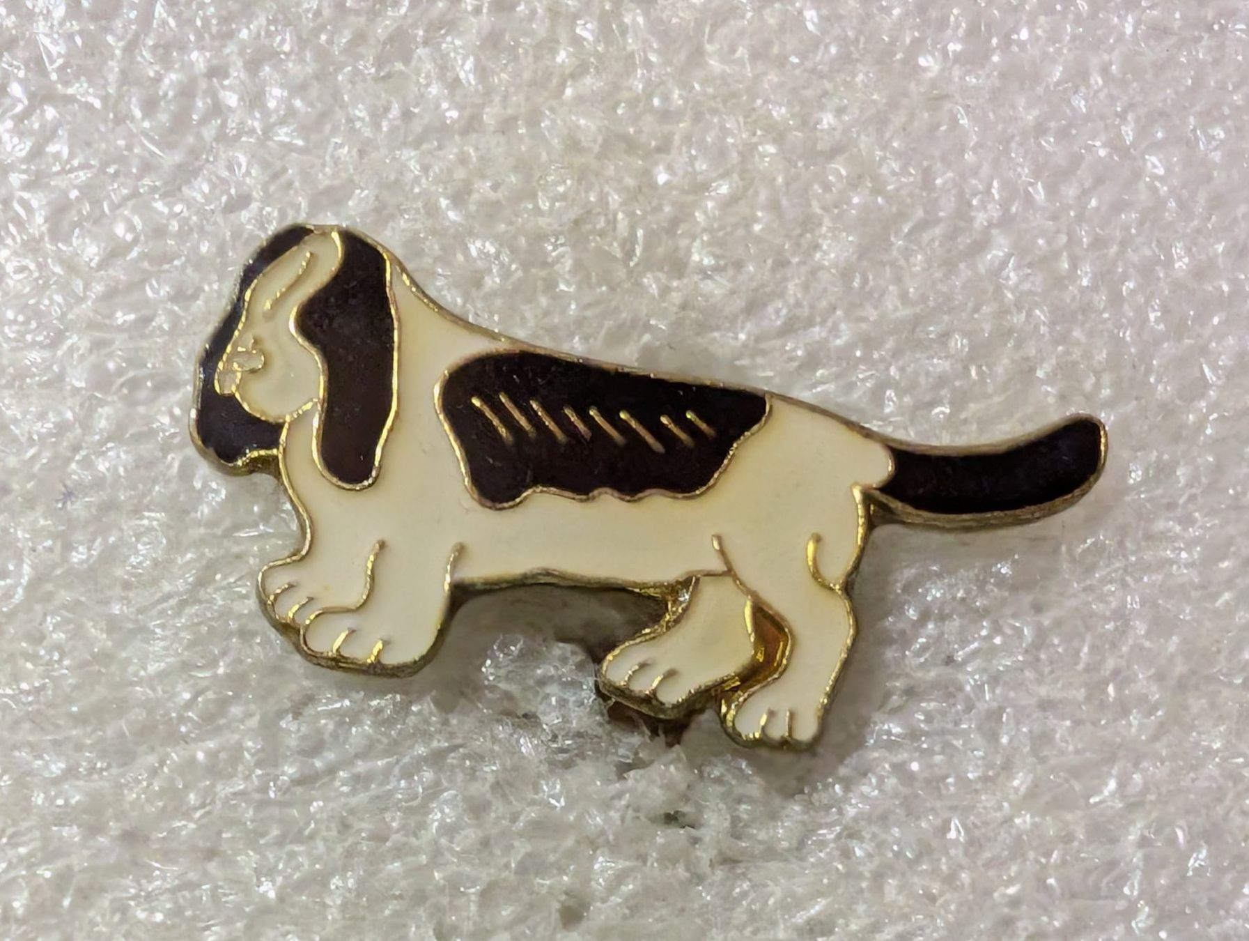 Placchette & Badge: Ansteckpin 138: Hund – Usato da Oppligen venduto da Pin-Fall-Shop
