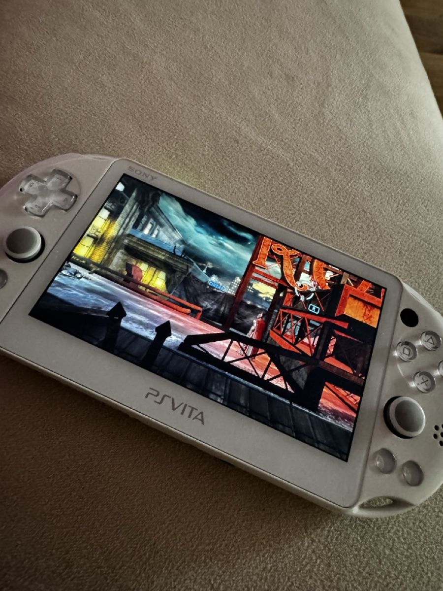 Sony Console: Sony PS Vita Mod 5000 spiele – Usato da Riken AG venduto da Herakles.18