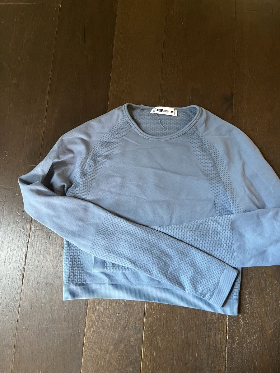 Tops: Sporttop – D'occasion à Unterentfelden par ame_tf2n