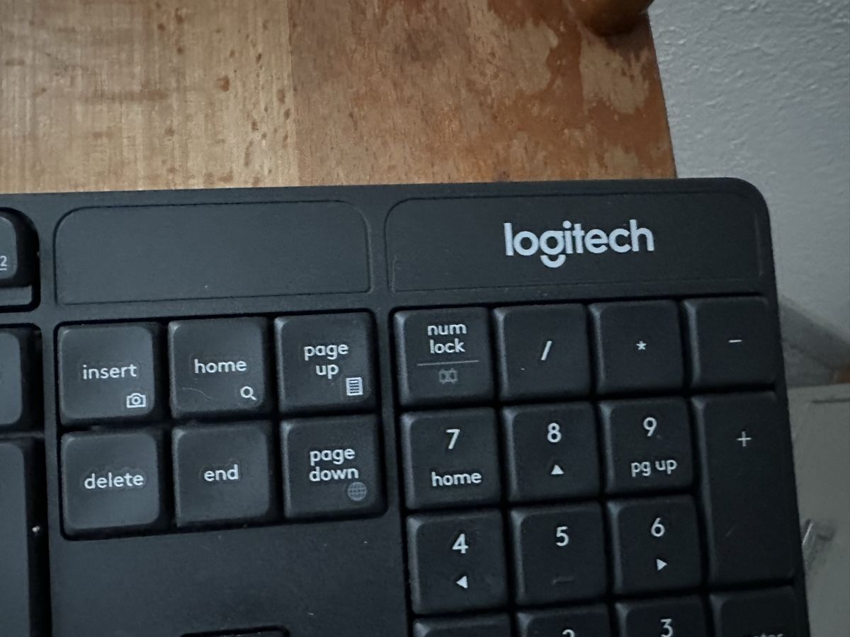Logitech Tastiere: Logitech Tastatur neuwertig – Nuovo (secondo la descrizione) da Trüllikon venduto da angela4444 1