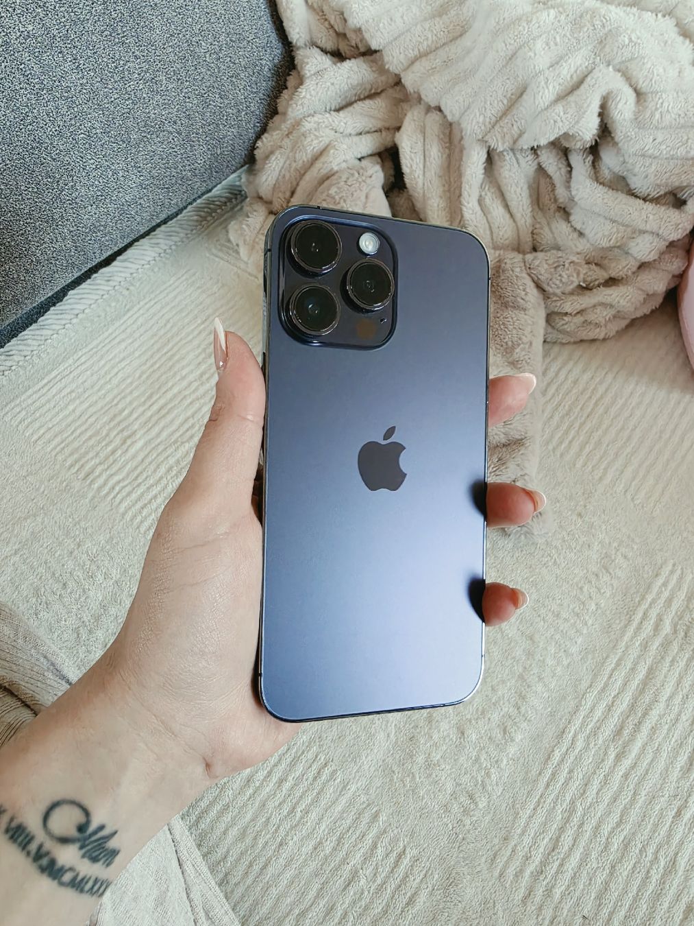 Apple Portables: iPhone 14 Pro Max 256 GB – D'occasion à Herznach par _minions 2
