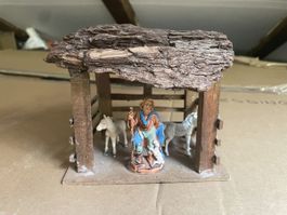 Stall/Unterstand mit Figuren und Tieren
