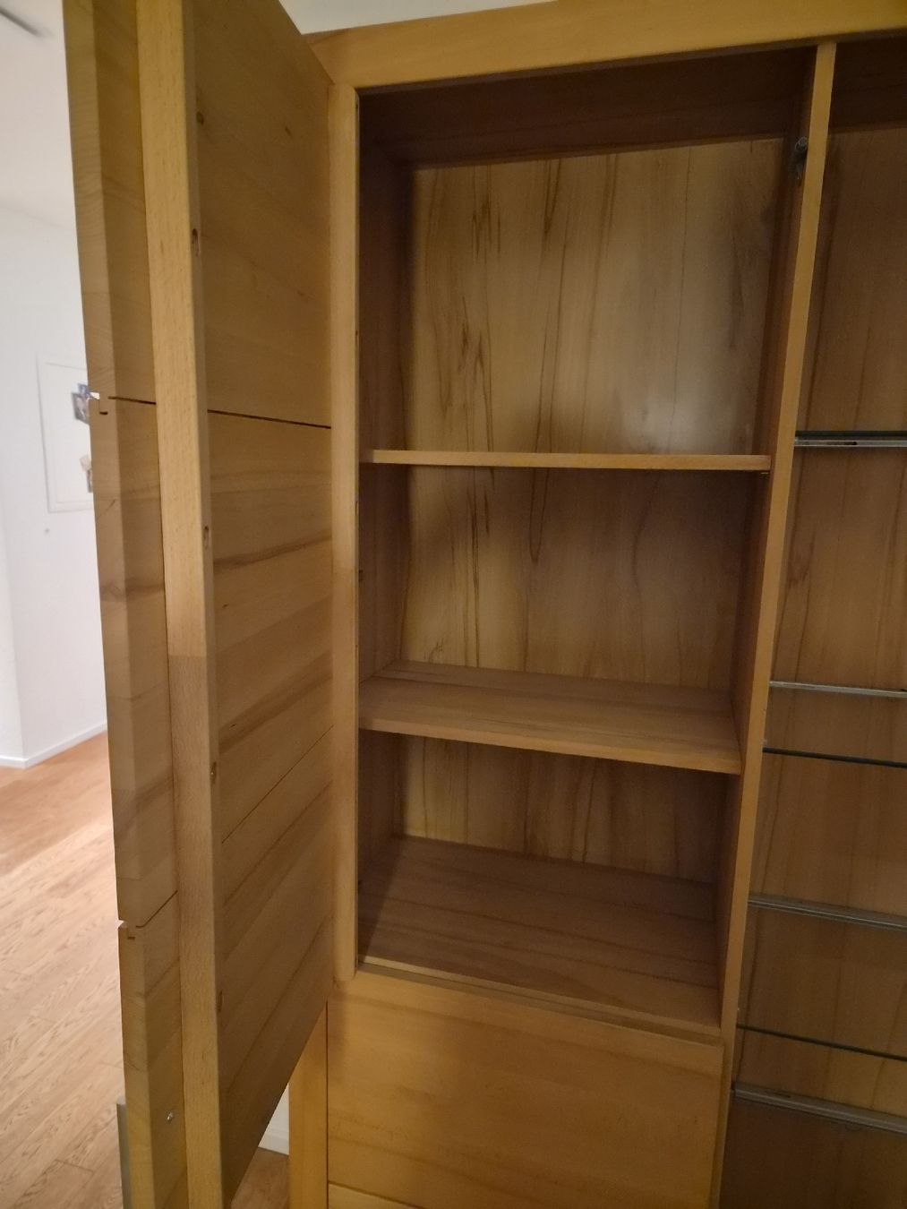 Armadi: glasschrank massiv  – Usato da Glattfelden venduto da nic_kz6f 2