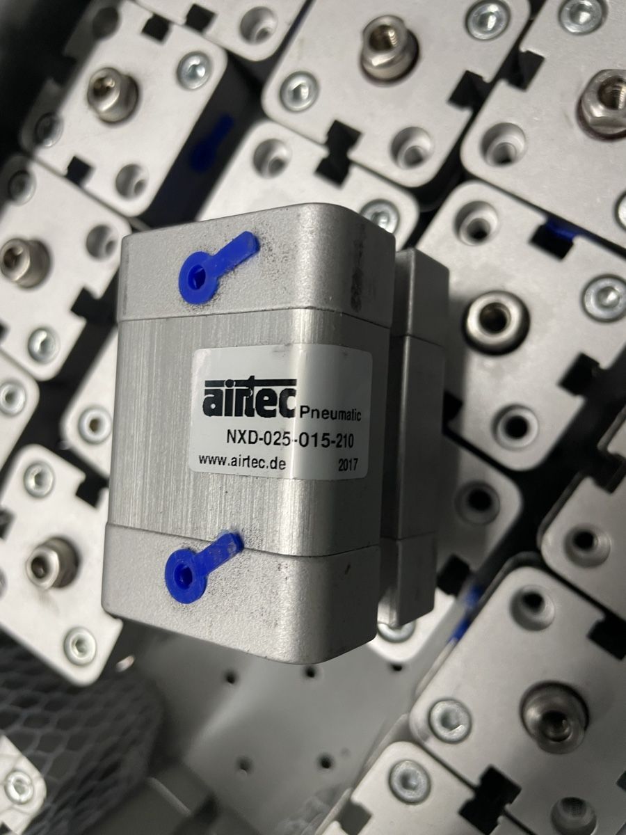 Altre forniture industriali: div. Zylinder AIRTEC – Nuovo (secondo la descrizione) da Weinfelden venduto da Mkem 1
