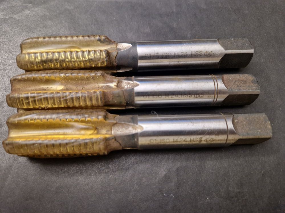 Tous les outils: Gewindebohrer M24 mit Vorschneider (ungebraucht) – Neuf (Voir description) à Münchwilen TG par Nonno39